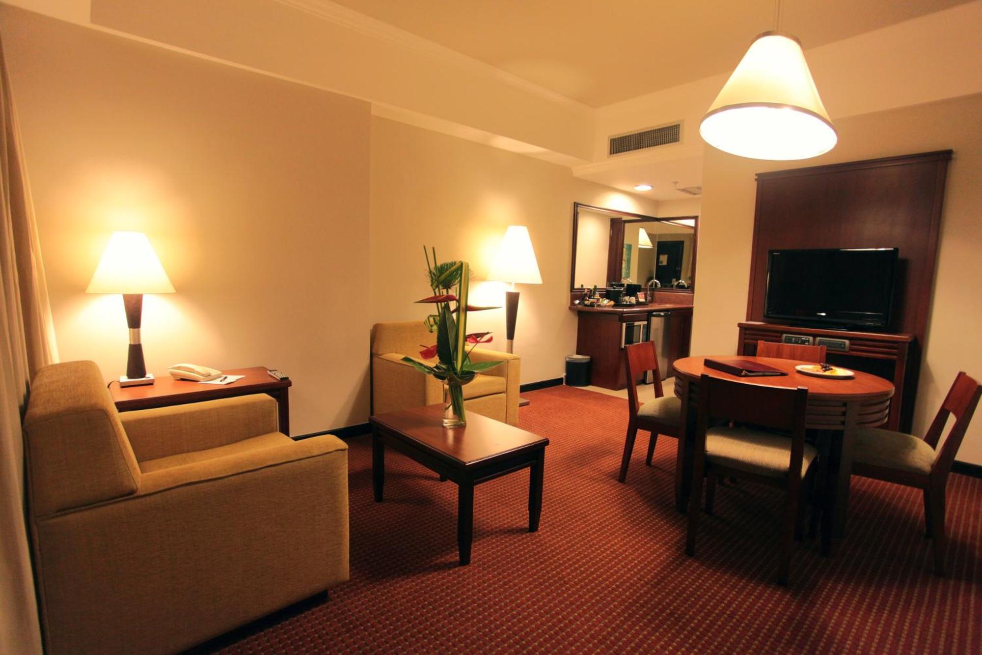 Executive Suites Valencia Room photo