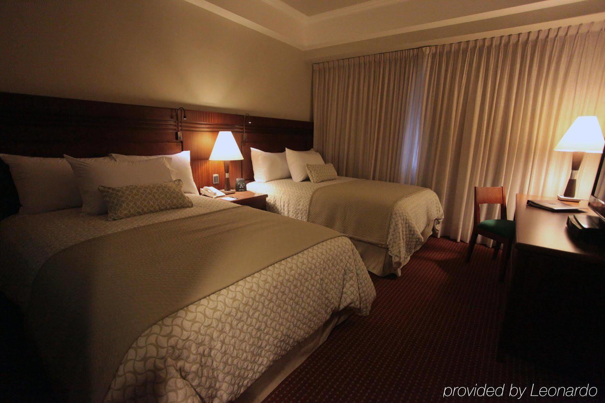 Executive Suites Valencia Room photo